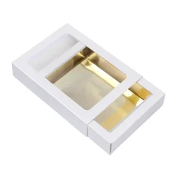 Best BrandNewCake Chocoladeletterdoos Klein GK1 Wit / Goud 26st