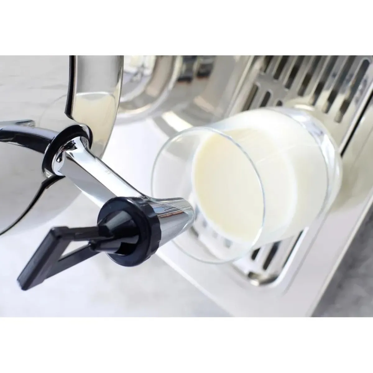 Online Hendi Melkdispenser 10,5L